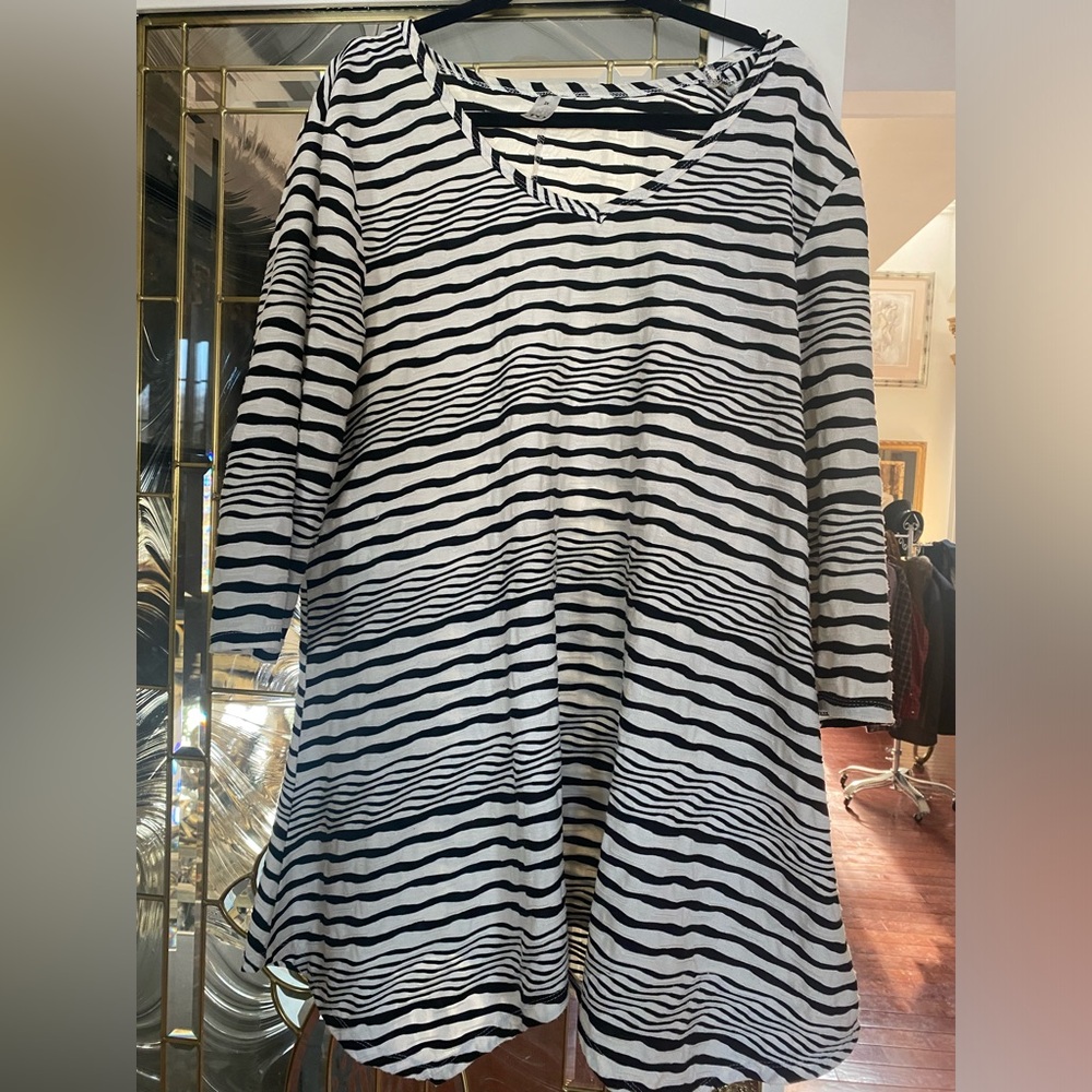 Textured asymmetrical shirt